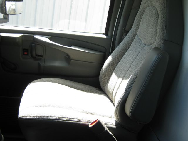 Chevrolet Express 2009 photo 8