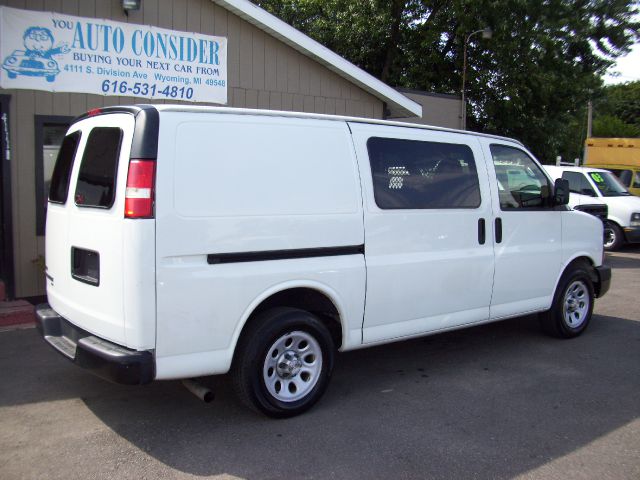 Chevrolet Express 2009 photo 1