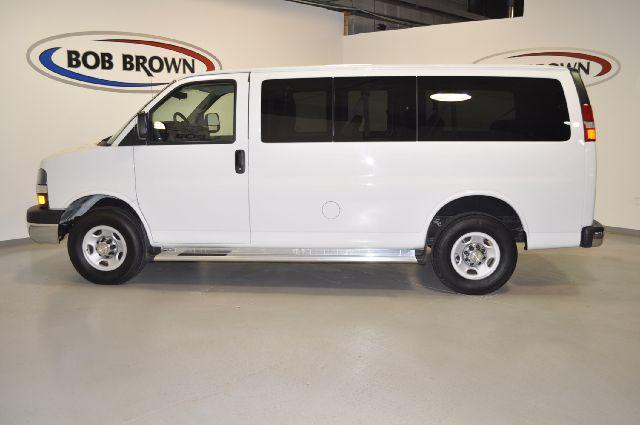 Chevrolet Express 2010 photo 1