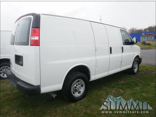 Chevrolet Express 2010 photo 2