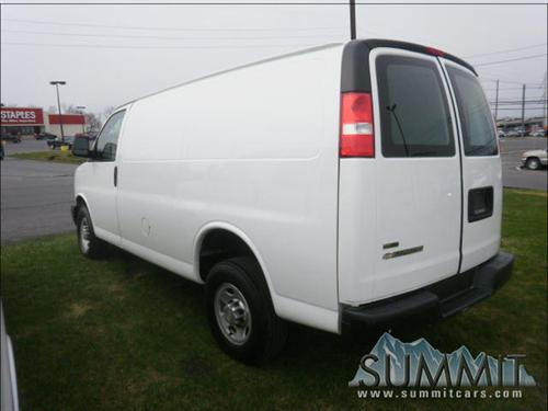 Chevrolet Express 2010 photo 4