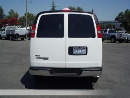 Chevrolet Express 2010 photo 3