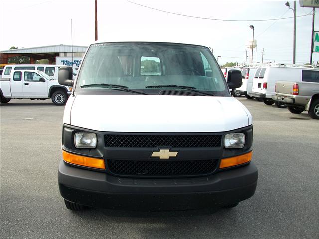 Chevrolet Express 2010 photo 4