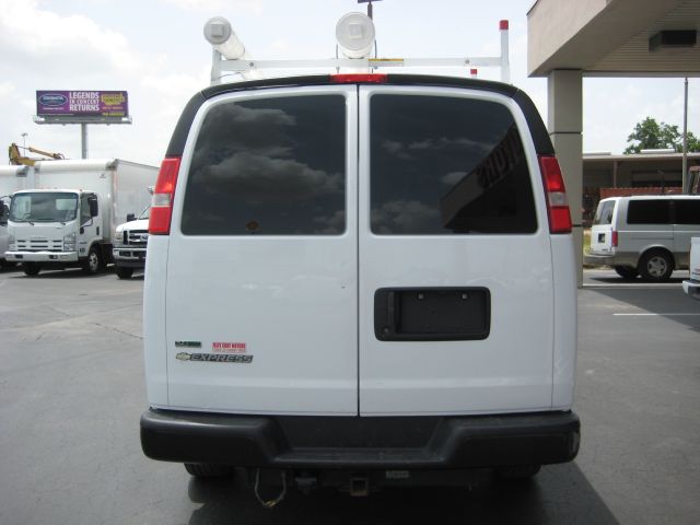 Chevrolet Express 2010 photo 1