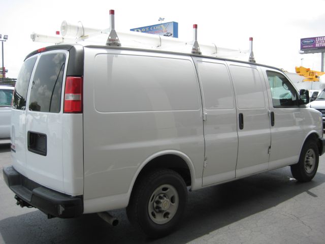 Chevrolet Express 2010 photo 4