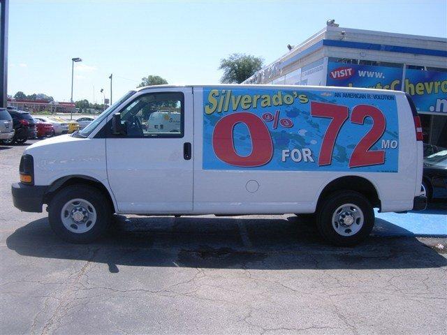 Chevrolet Express 2010 photo 4