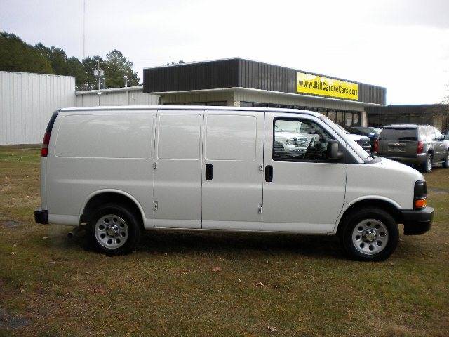 Chevrolet Express 2010 photo 2