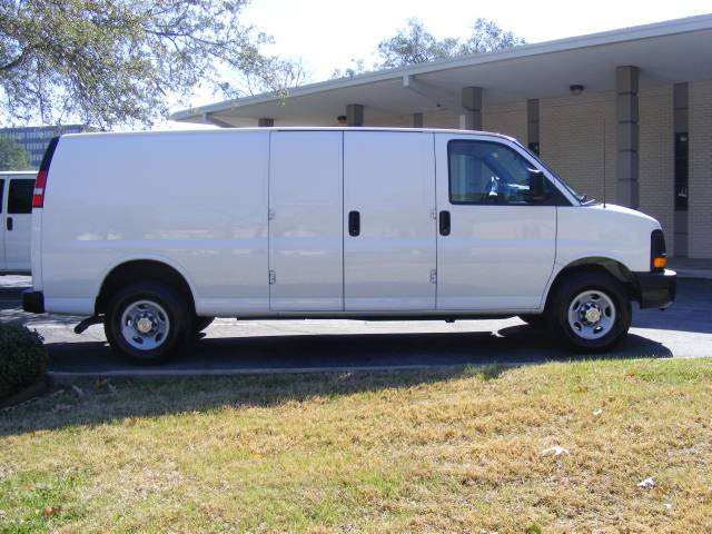 Chevrolet Express 2010 photo 4