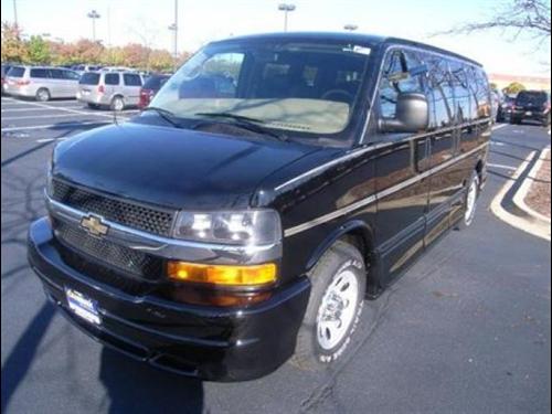 Chevrolet Express 2010 photo 1