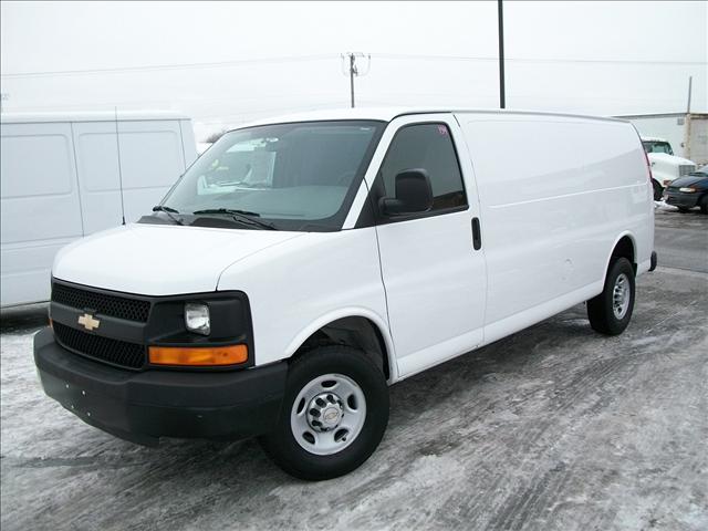 Chevrolet Express 2010 photo 1