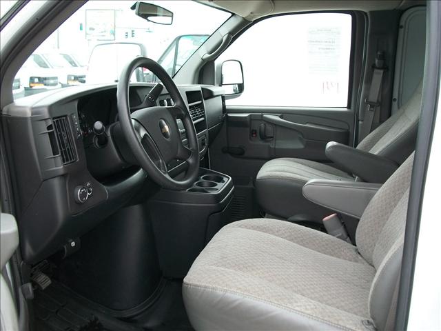 Chevrolet Express 2010 photo 4