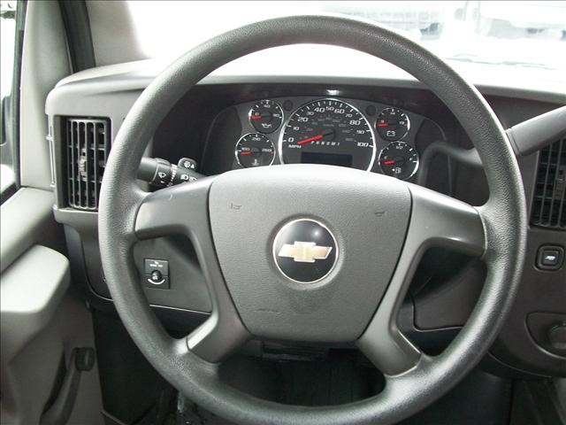 Chevrolet Express 2010 photo 5