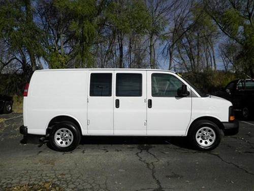 Chevrolet Express 2010 photo 3