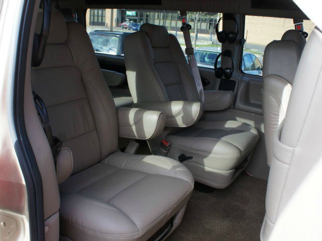 Chevrolet Express 2010 photo 4