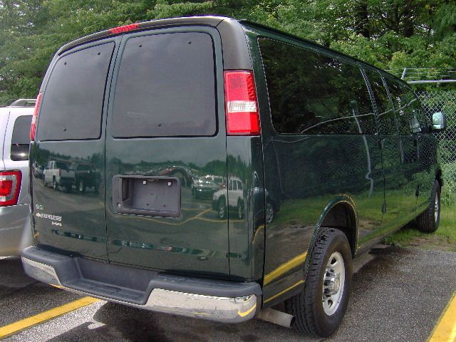 Chevrolet Express 2010 photo 3