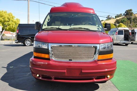 Chevrolet Express 2010 photo 2