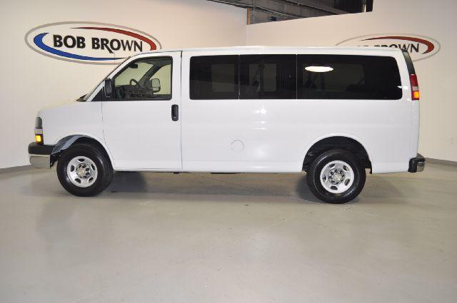 Chevrolet Express 2010 photo 1