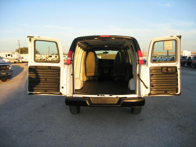 Chevrolet Express 2010 photo 1