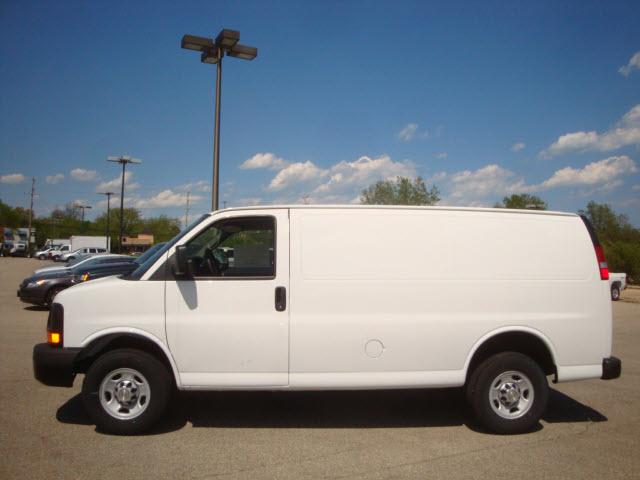 Chevrolet Express LS 4X4 Passenger Van