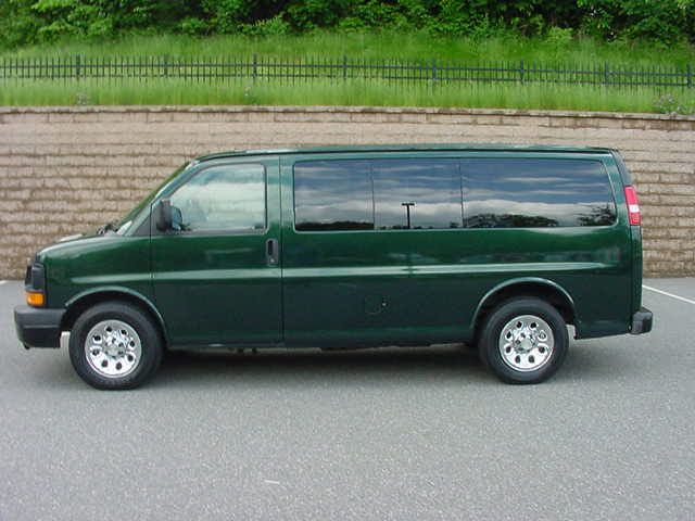 Chevrolet Express 2010 photo 19