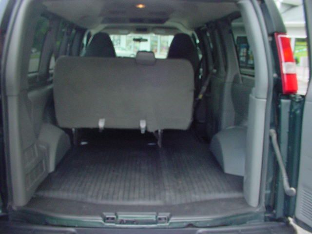 Chevrolet Express 2010 photo 6