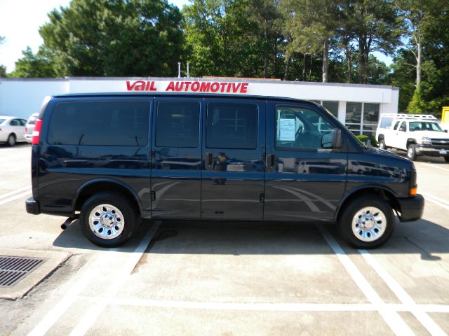 Chevrolet Express 2010 photo 6