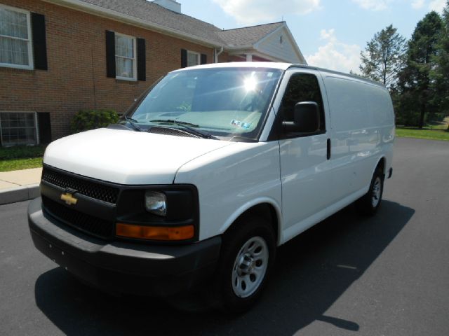 Chevrolet Express 2010 photo 20