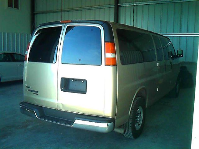 Chevrolet Express 2010 photo 4