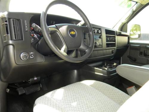 Chevrolet Express 2010 photo 1