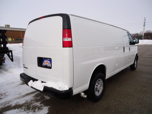 Chevrolet Express 2010 photo 4