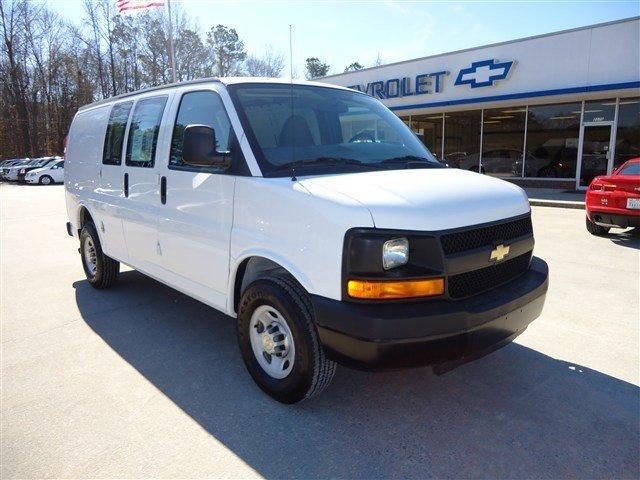 Chevrolet Express 2010 photo 2