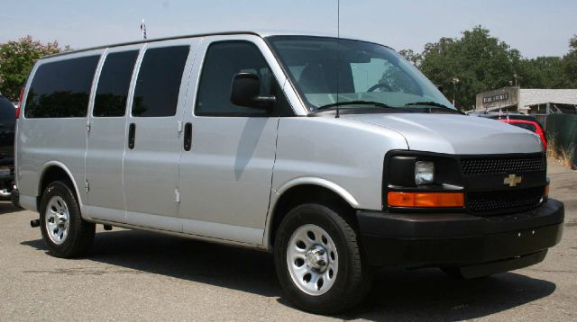 Chevrolet Express 2010 photo 4