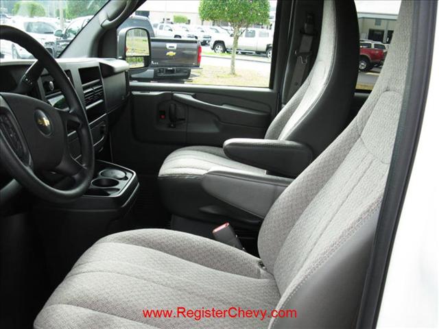 Chevrolet Express 2010 photo 5