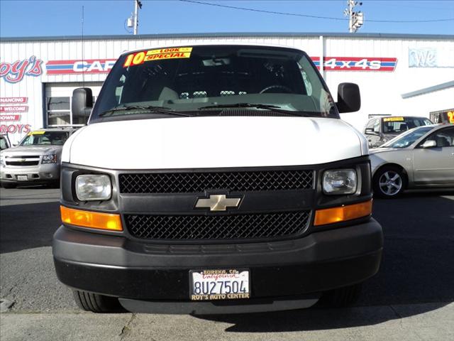 Chevrolet Express 2010 photo 1