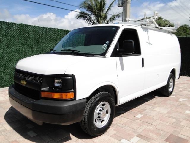 Chevrolet Express 2010 photo 1