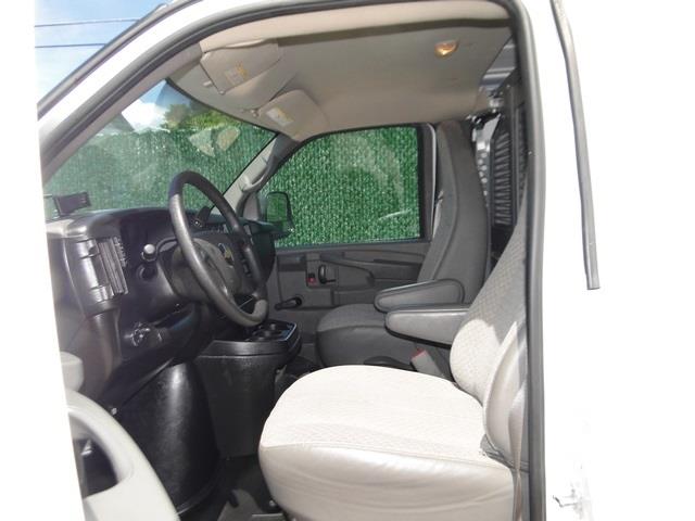 Chevrolet Express 2010 photo 10