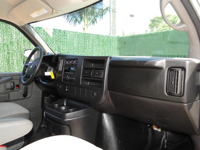 Chevrolet Express 2010 photo 13