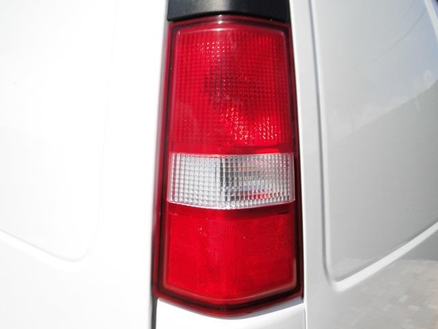 Chevrolet Express 2010 photo 21