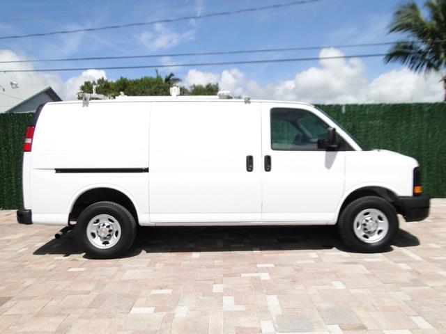 Chevrolet Express 2010 photo 22