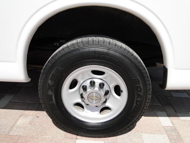 Chevrolet Express 2010 photo 30