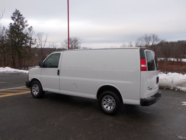 Chevrolet Express 2010 photo 4