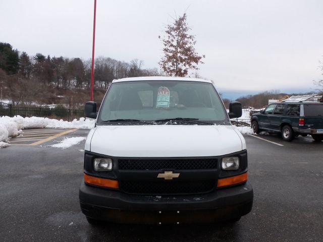 Chevrolet Express 2010 photo 6