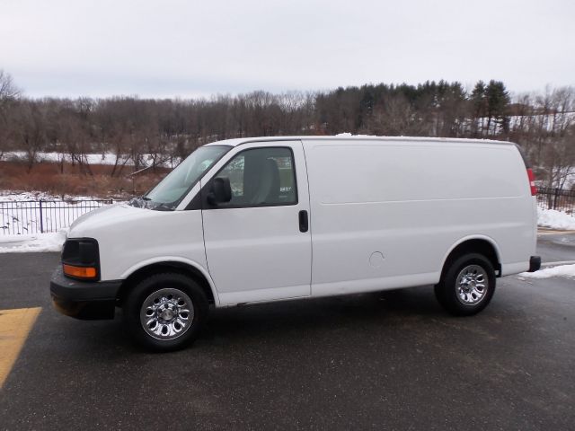 Chevrolet Express 2010 photo 8