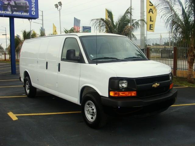 Chevrolet Express 2010 photo 1