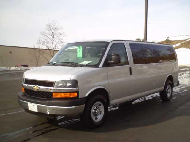 Chevrolet Express 2010 photo 3