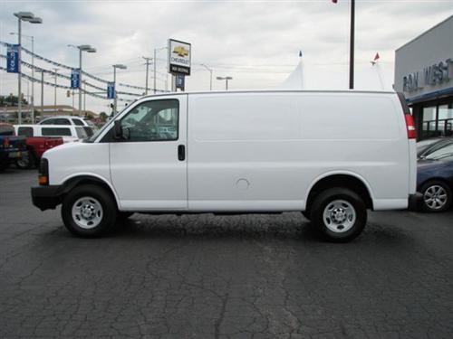 Chevrolet Express 2010 photo 1