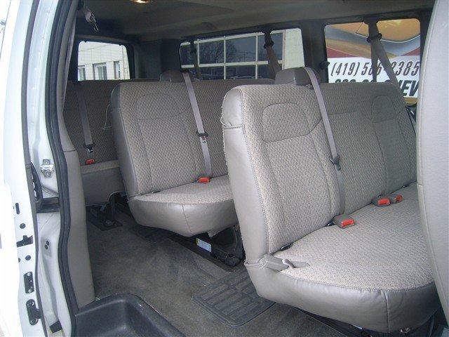 Chevrolet Express 2010 photo 1