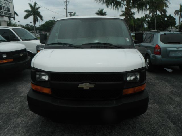 Chevrolet Express 2010 photo 7