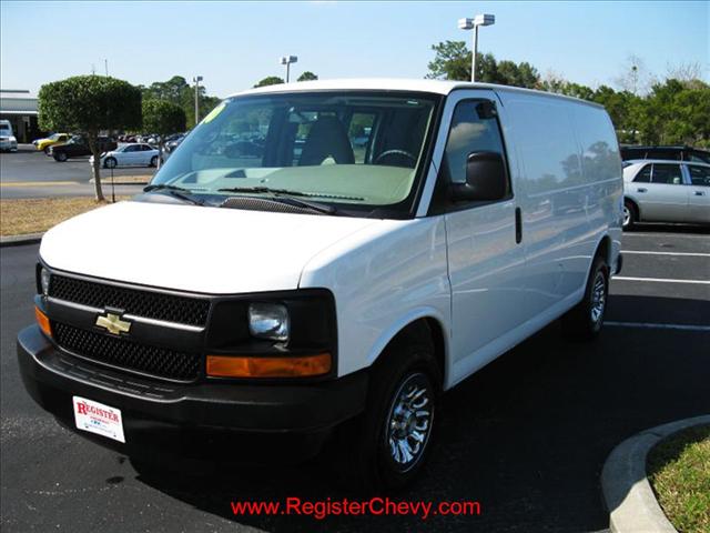 Chevrolet Express 2010 photo 3