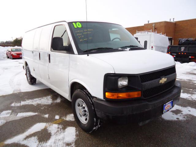 Chevrolet Express 2010 photo 2